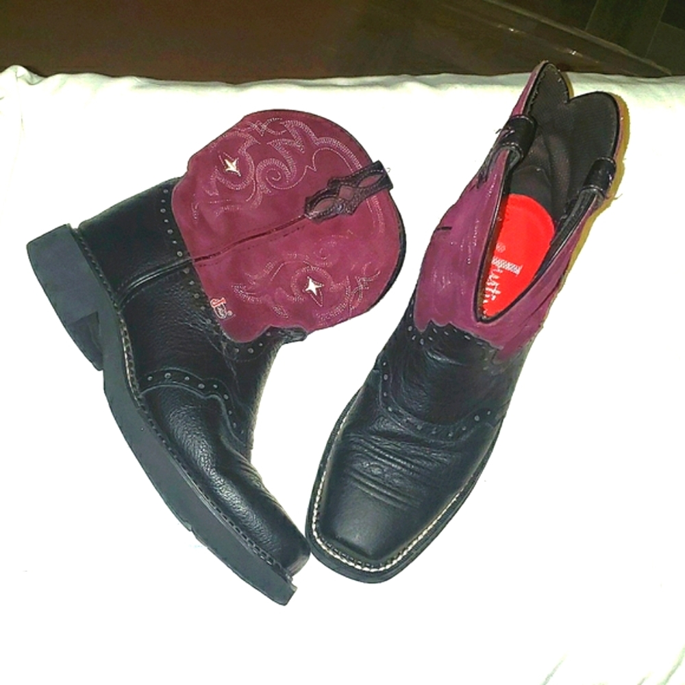 Justin Gypsy boots size 8.5B